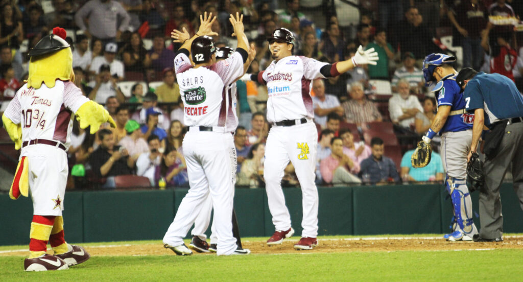 RAMIRO PEÑA DEBUTA CON GRAN NOCHE