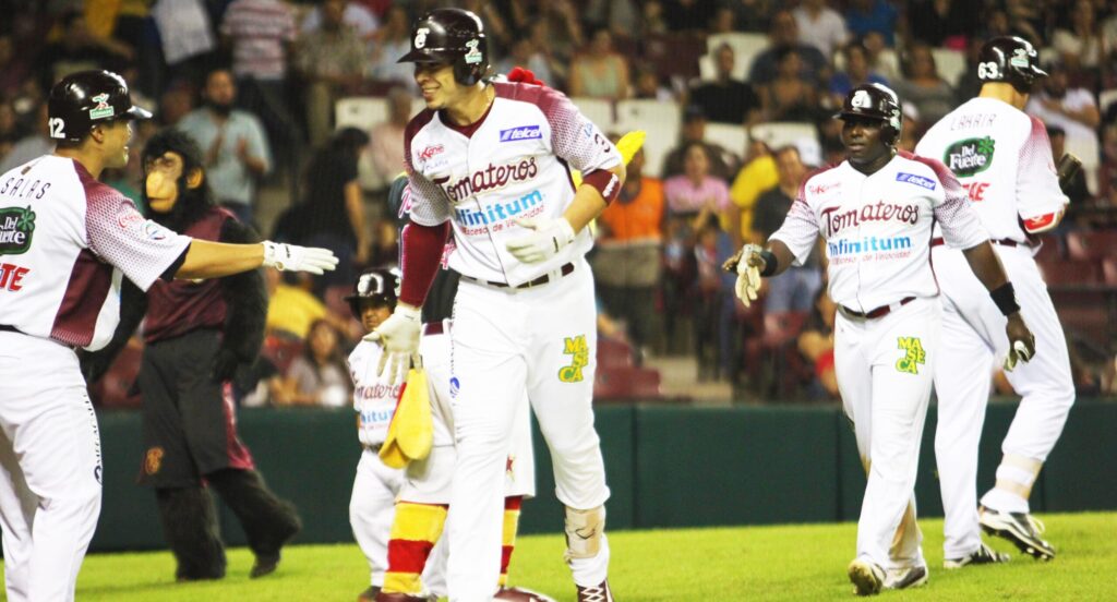 TOMATEROS GANAN EN DEBUT DE ARREDONDO