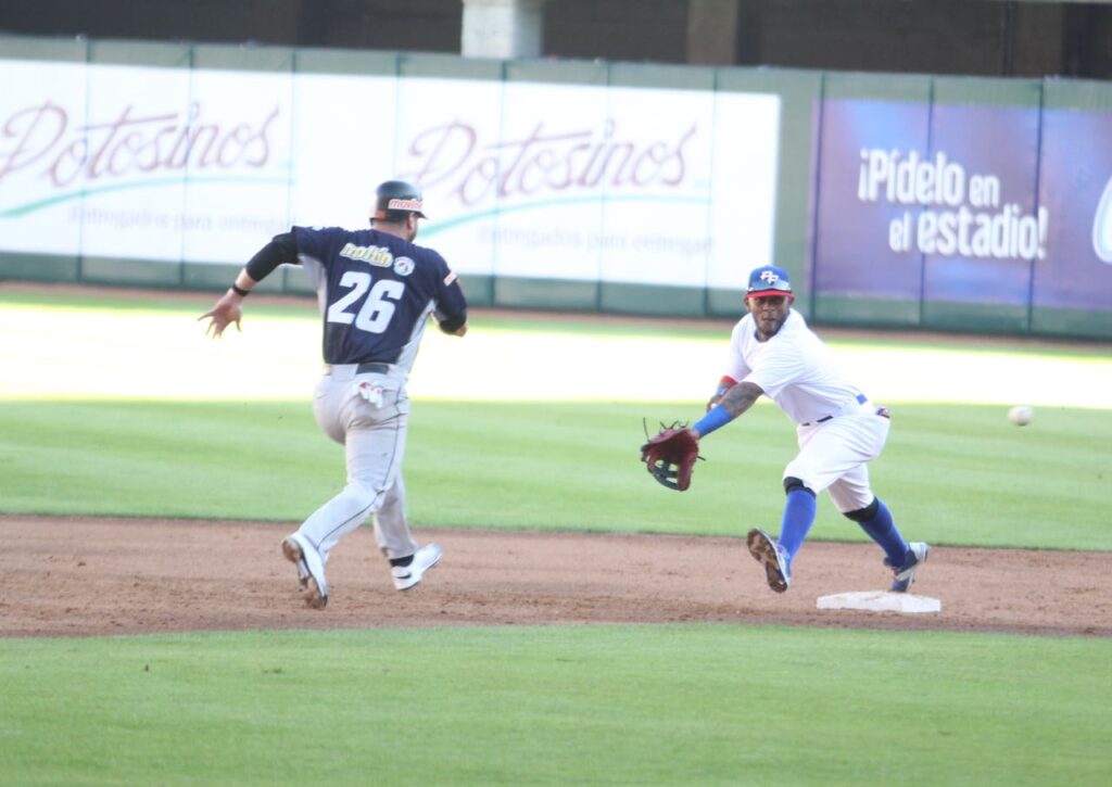 “HAY QUE JUGAR MEJOR BÉISBOL”, LUIS MATOS