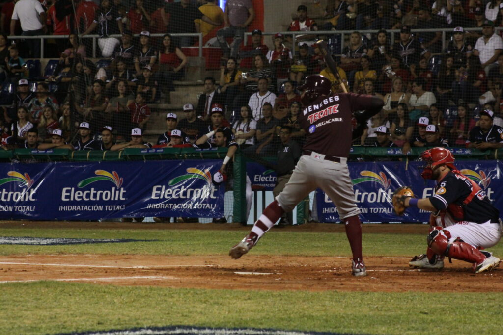 Espectáculo beisbolero de primer nivel, el ofrecido por Mayos y Tomateros