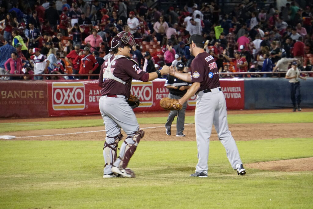 Tomateros pega primero en Mexicali