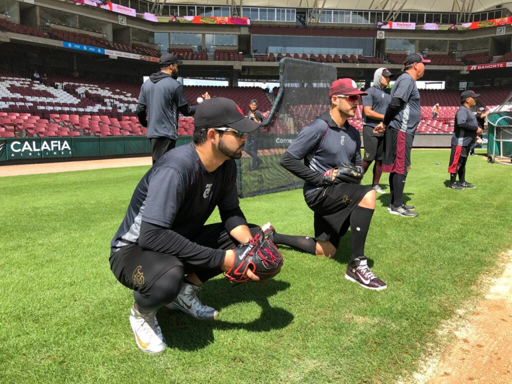 Moore, Lara y Valdez se ponen a disposición de Bundy