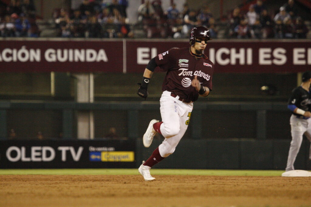 TOMATEROS DOMINAN Y SE QUEDAN CON LA SERIE