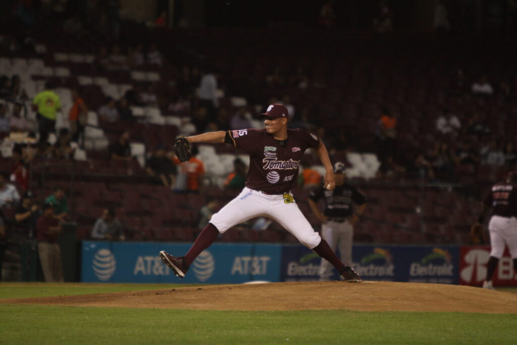 TOMATEROS MODIFICA SU RÓSTER PARA EL SEGUNDO DEL CLÁSICO LMP