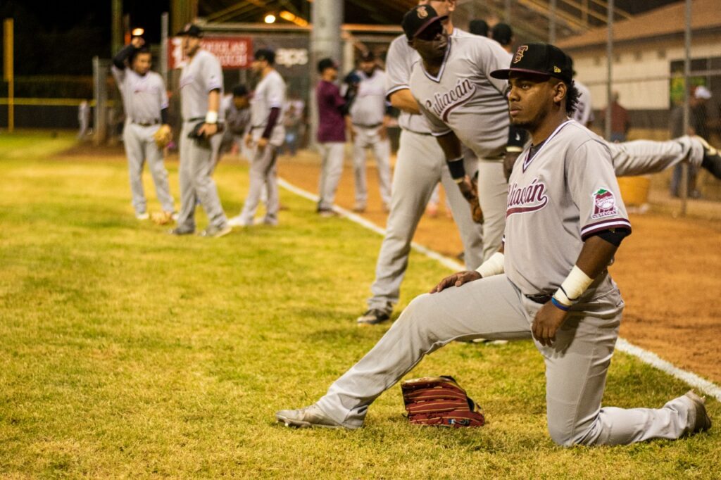CAEN GUINDAS EN DUELO DE BATAZOS