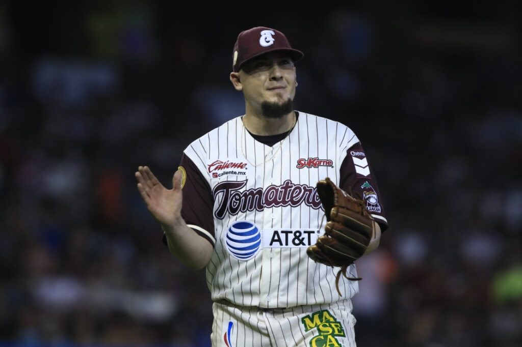 MONTES Y GAXIOLA SE COMBINAN PARA BLANQUEAR A LOS MAYOS