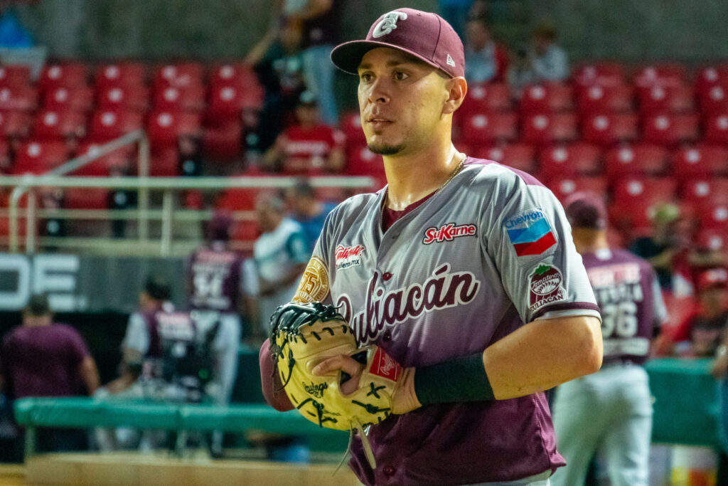 TOMATEROS CAEN PERO SOSTIENEN LA CIMA