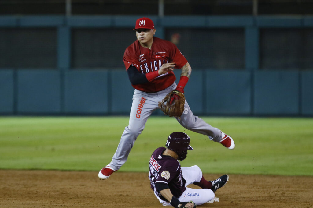 LOS ÁGUILAS VENCEN EN EXTRA INNINGS