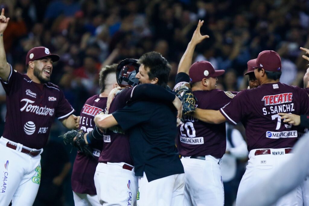 TOMATEROS ELIMINA A CAÑEROS Y CLASIFICA A LA FINAL