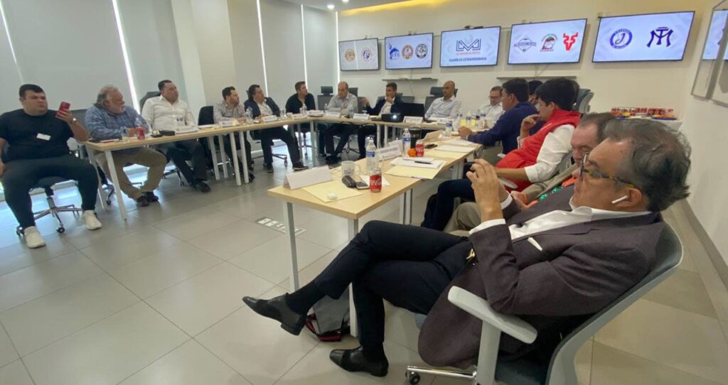 SE REÚNEN PRESIDENTES DE LMP EN GUADALAJARA