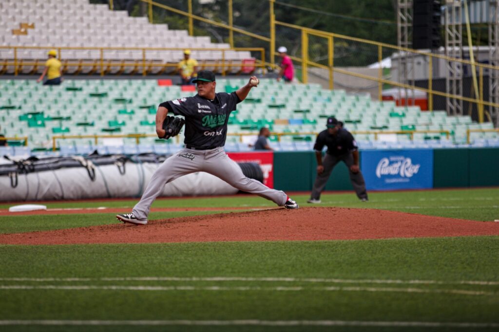 REPÚBLICA DOMINICANA SE LLEVA APRETADO DUELO