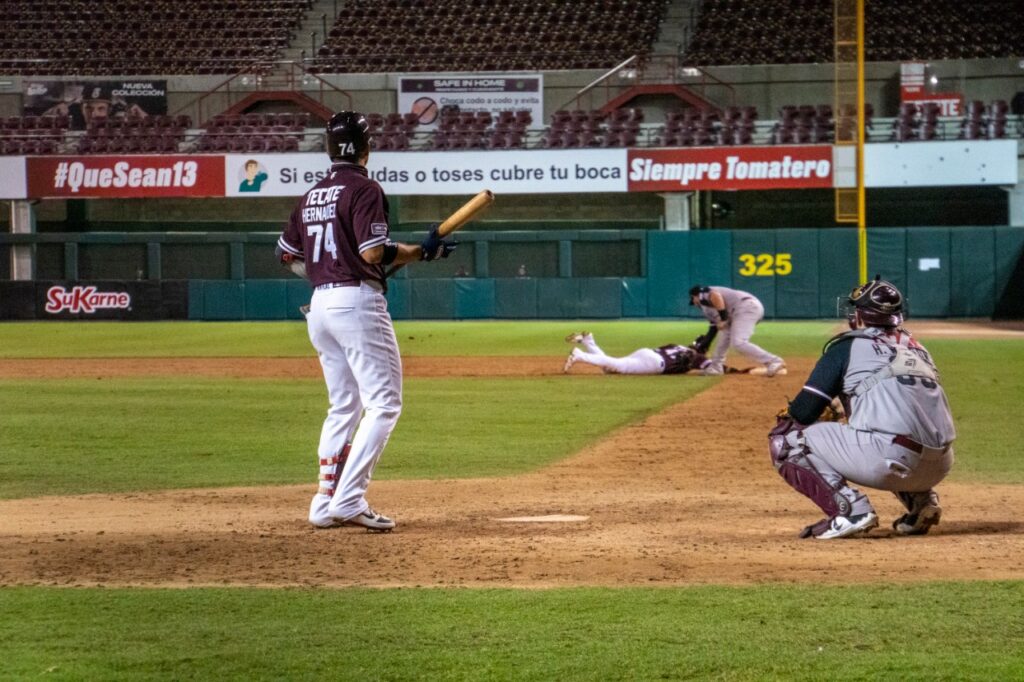 LUCE DEFENSIVA Y PITCHEO EN EL SEGUNDO INTERESCUADRAS