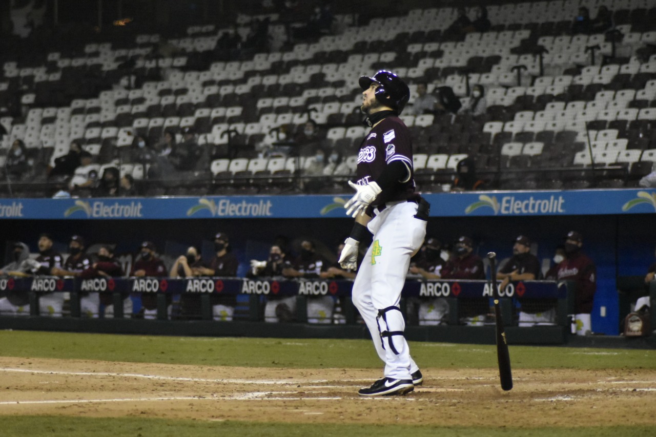 LOS GUINDAS DIVIDEN TRIUNFOS CON ÁGUILAS EN EMOCIONANTE DOBLE CARTELERA -  Equipo de Béisbol Club Tomateros de Culiacán | Nación Guinda