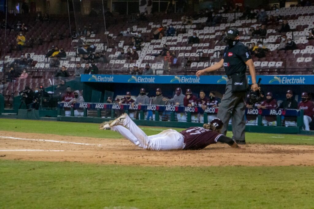 ARREDONDO IMPONE SU LEY Y LOS GUINDAS CIERRAN LA TEMPORADA REGULAR CON VICTORIA Y SERIE