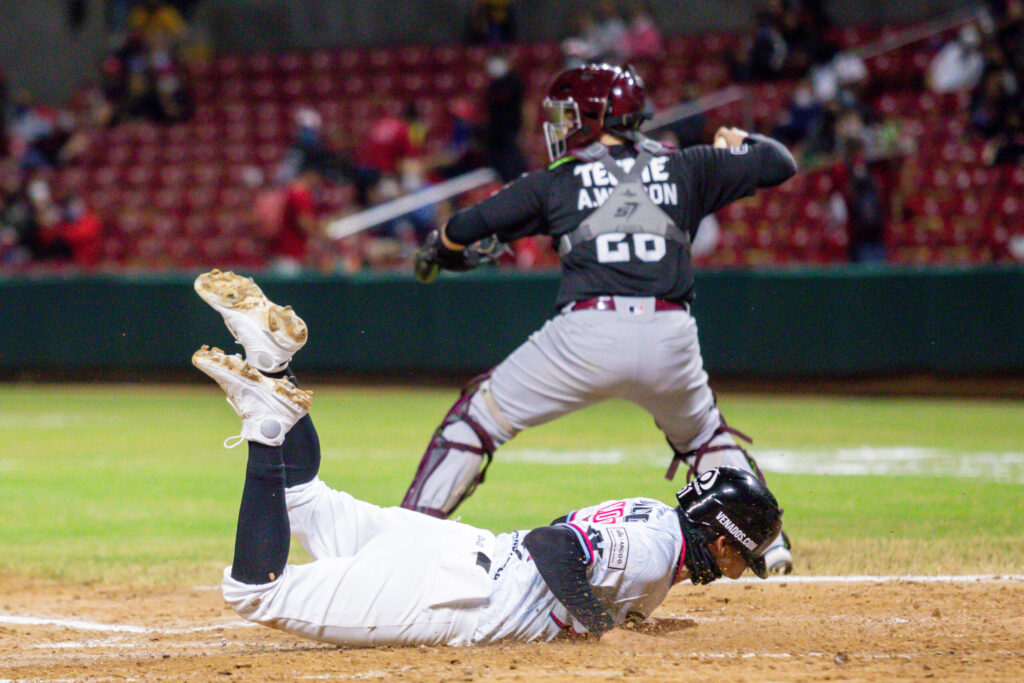 PARA VENADOS EL PRIMERO DEL CLÁSICO SINALOENSE