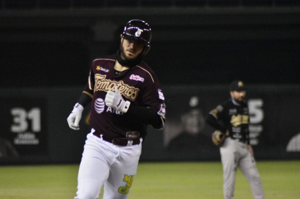 WING Y NAVARRO SE ASOCIAN CON UN SOBERBIO PITCHEO PARA EMPATAR LA SERIE