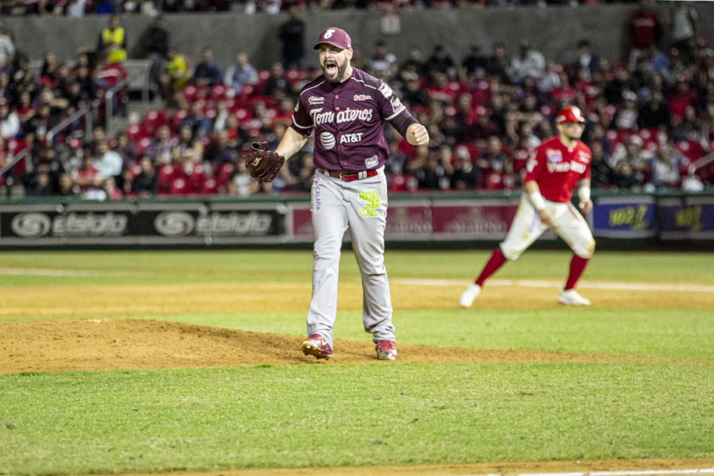 TOMATEROS ELIGE A DERRICK LOOP Y ARTURO LÓPEZ EN EL DRAFT PREVIO A LA FINAL