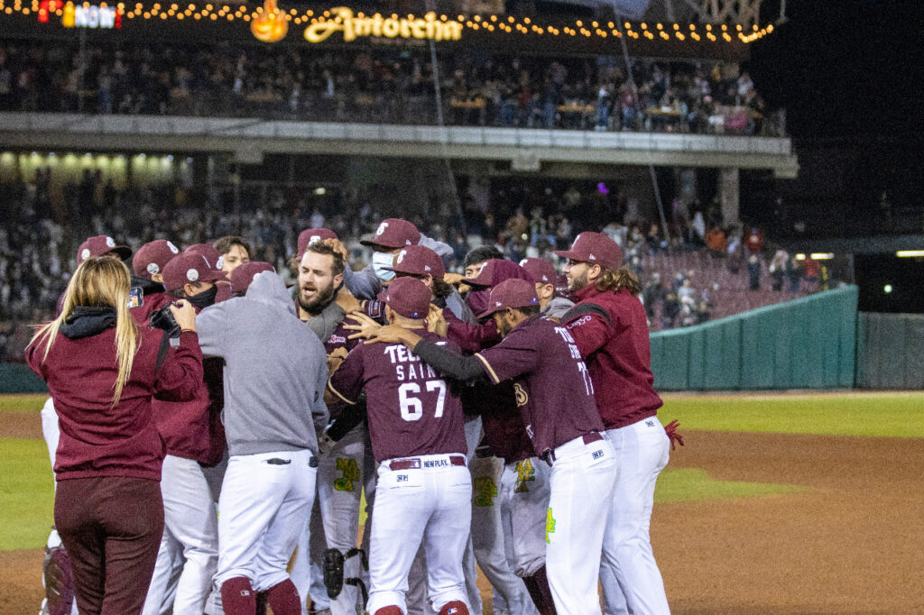 WING DEJA EN EL TERRENO A LOS NARANJEROS Y PROLONGA LA SERIE FINAL