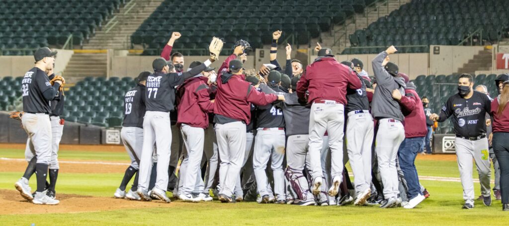 LOS GUINDAS NACIERON PARA JUGAR EN ENERO