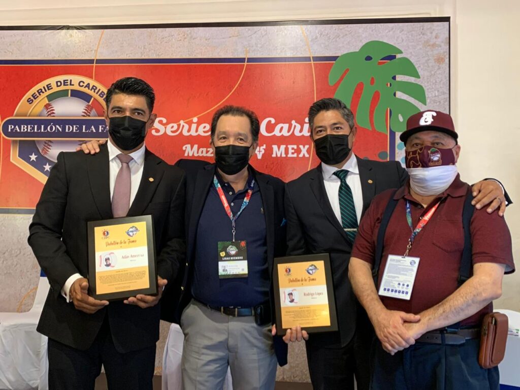 INGRESAN ADÁN AMEZCUA Y RODRIGO LÓPEZ AL PABELLÓN DE LA FAMA DE SERIES DEL CARIBE