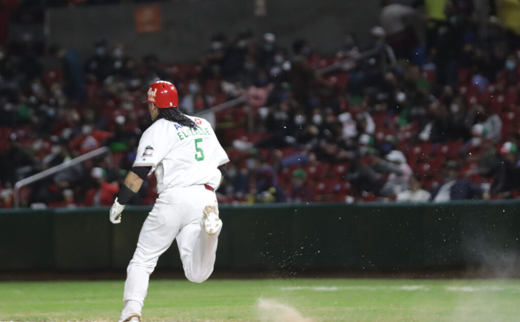 LOS DOMINICANOS SE LLEVAN LA VICTORIA