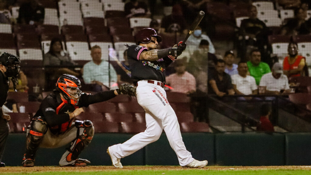 LOS CAÑONES GUINDAS SE ENCIENDEN DENTRO DE LIGAS DE VERANO