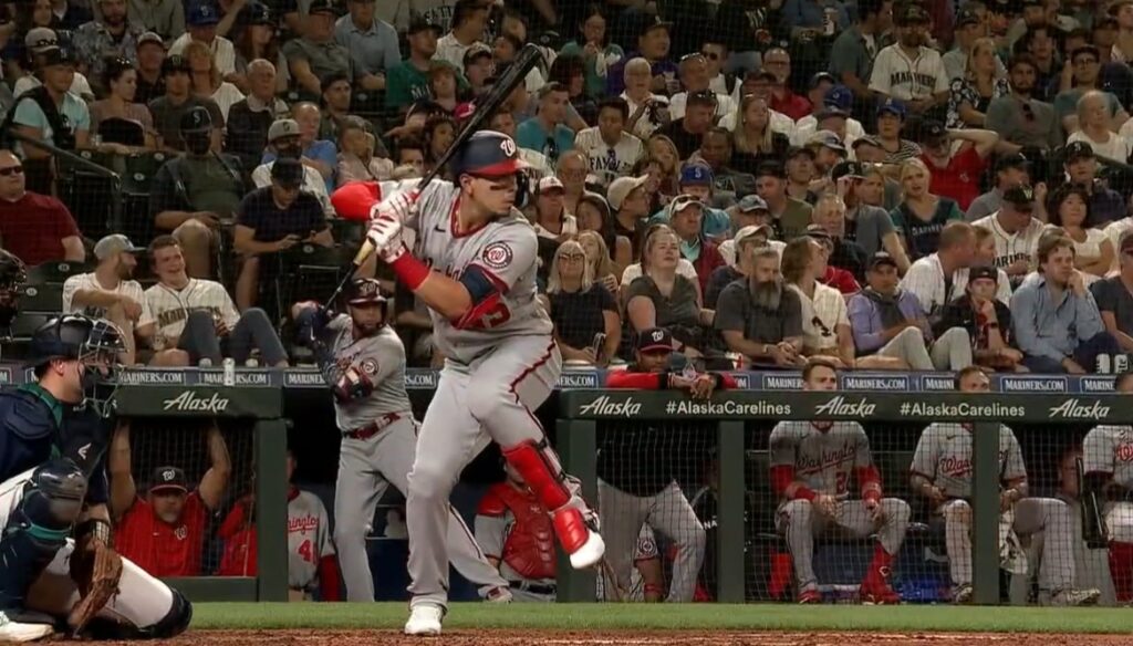 MENESES ROMPE SIN HIT CON AUTORIDAD; PODEROSA OFENSIVA GUINDA EN LMB