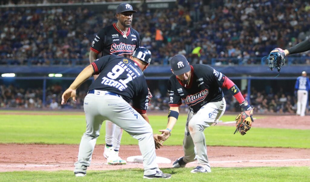 PALCO PREMIER: TOMATEROS PASA LISTA EN PLAYOFFS DE LA LIGA DE VERANO