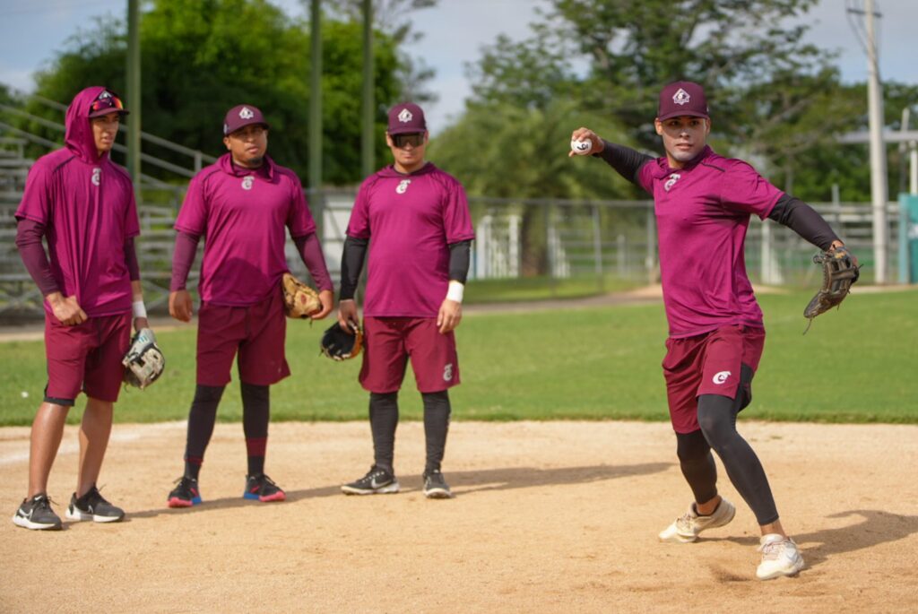 LOS GUINDAS ENTRENAN DE NUEVO EN LA LIGA JAPAC