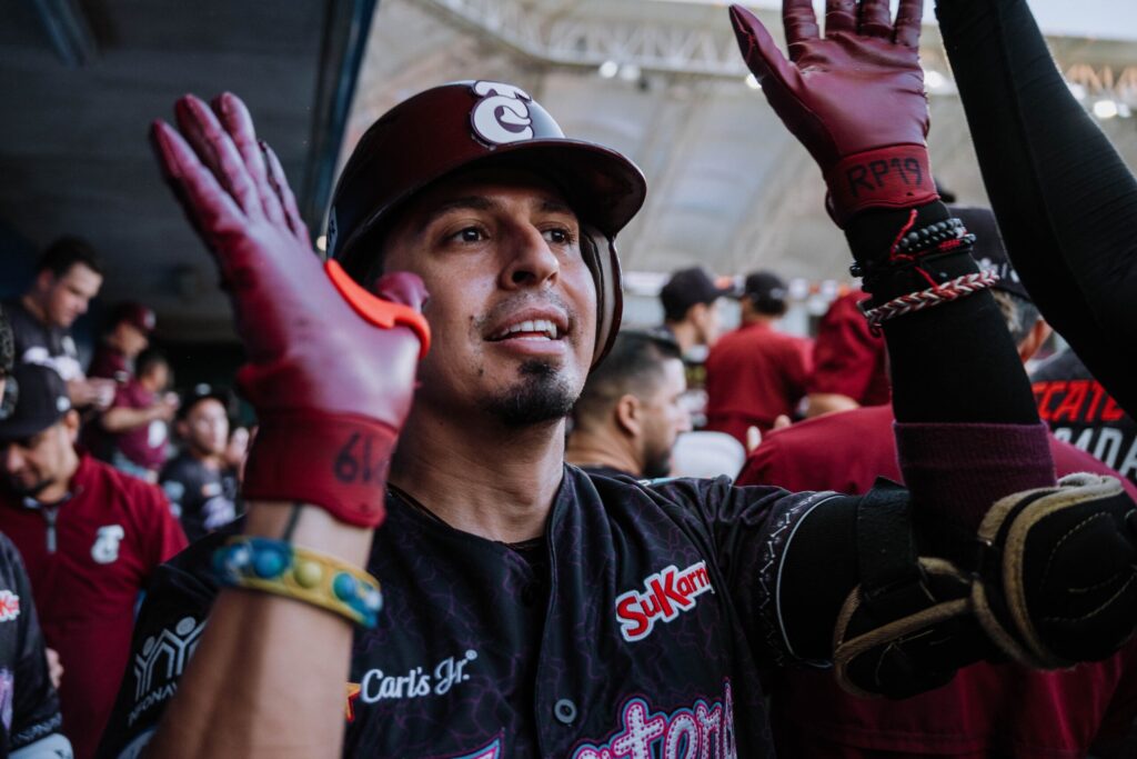 HERMÉTICO PITCHEO DE SAÑUDO Y EFECTIVOS RELEVOS EMPATAN EL CLÁSICO SINALOENSE