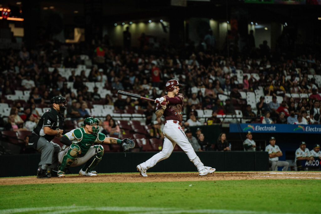LOS VISITANTES CONSIGUEN TAMBIÉN EL TERCERO DE LA SERIE