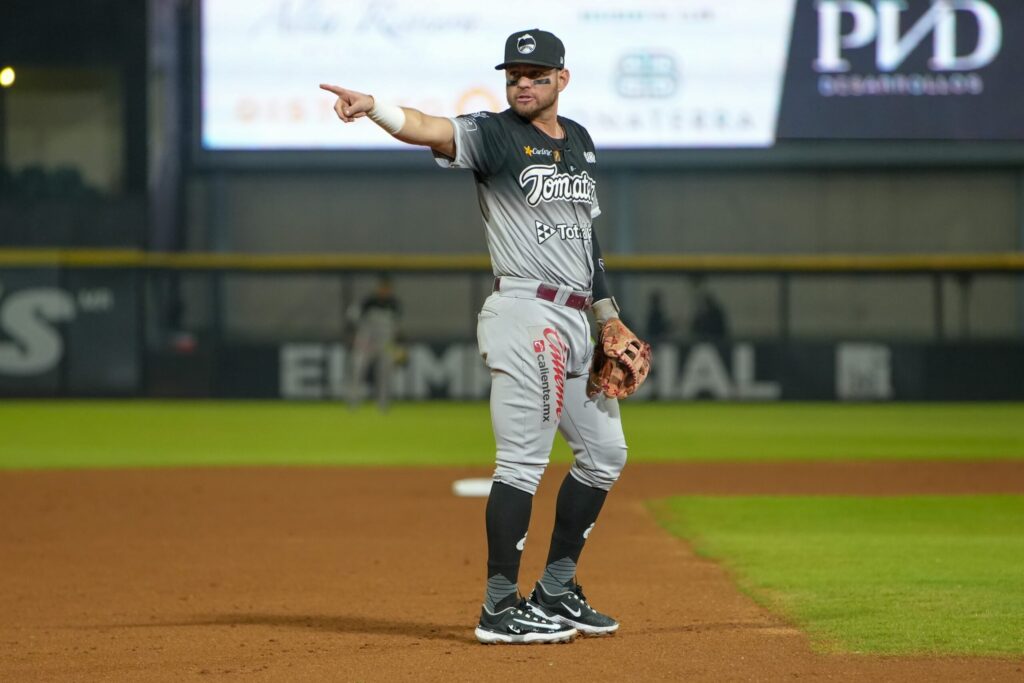 NARANJEROS SE LLEVA UN GRAN DUELO DE PITCHEO