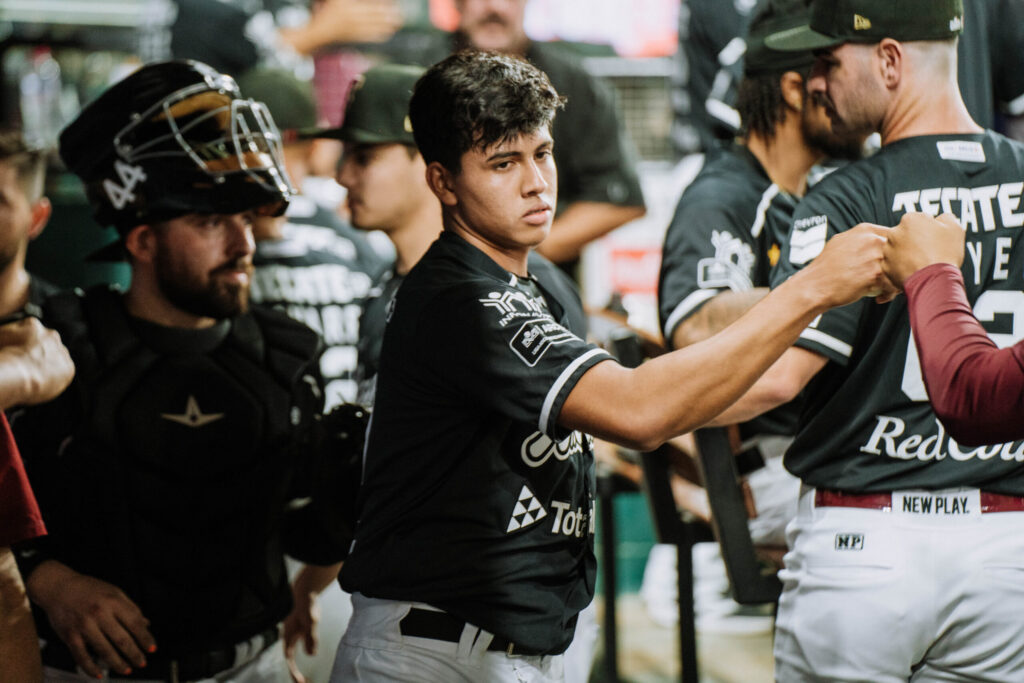 EL EQUIPO DE LOS MOCHIS SE LLEVA LA SERIE