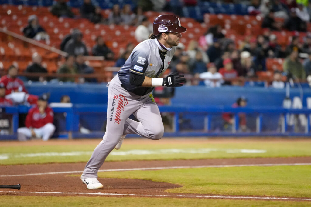LOS ÁGUILAS IGUALAN LA SERIE CONTRA TOMATEROS