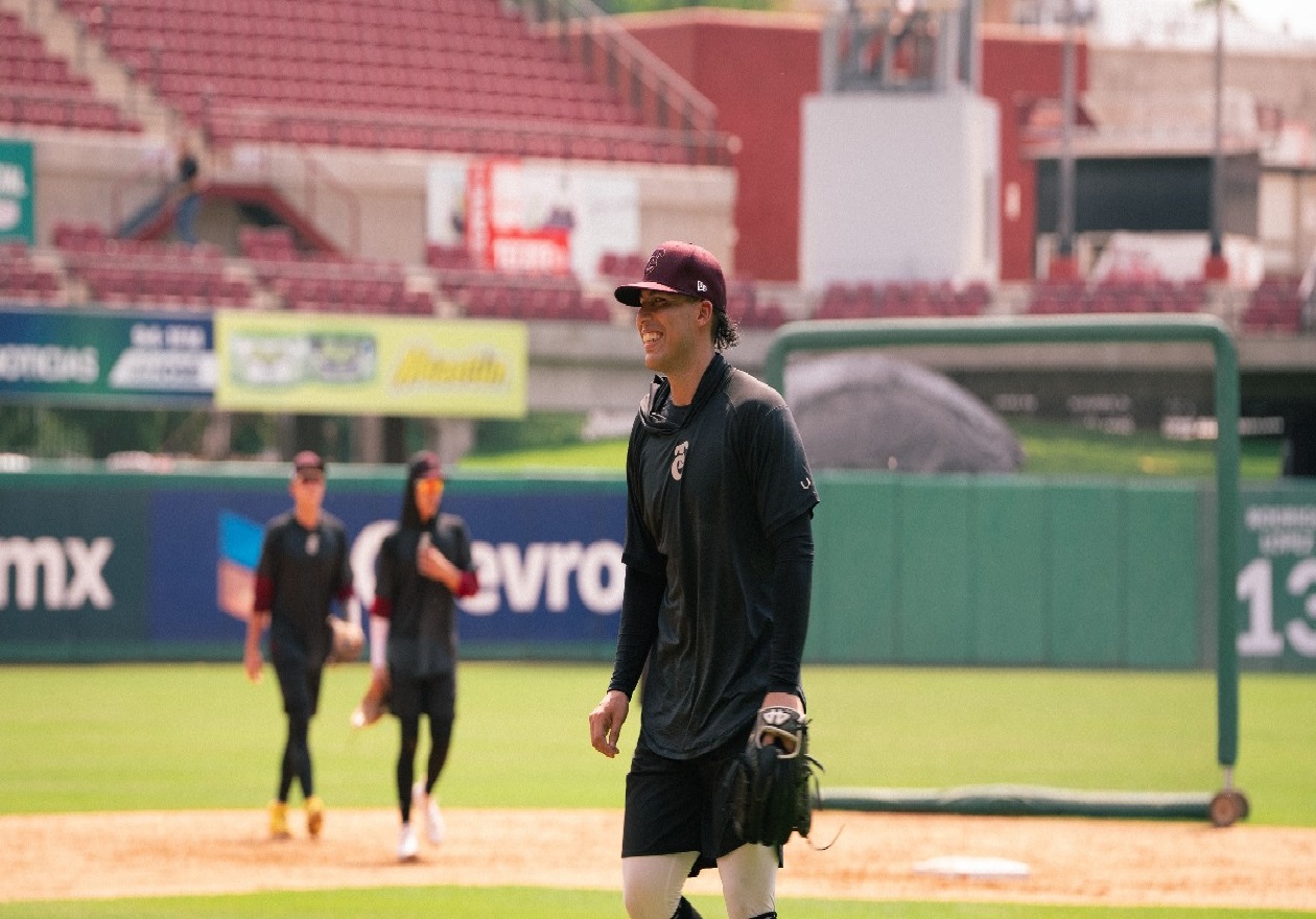 “SHERMAN” CASTAÑEDA SE INCORPORA A LA PRETEMPORADA DE TOMATEROS