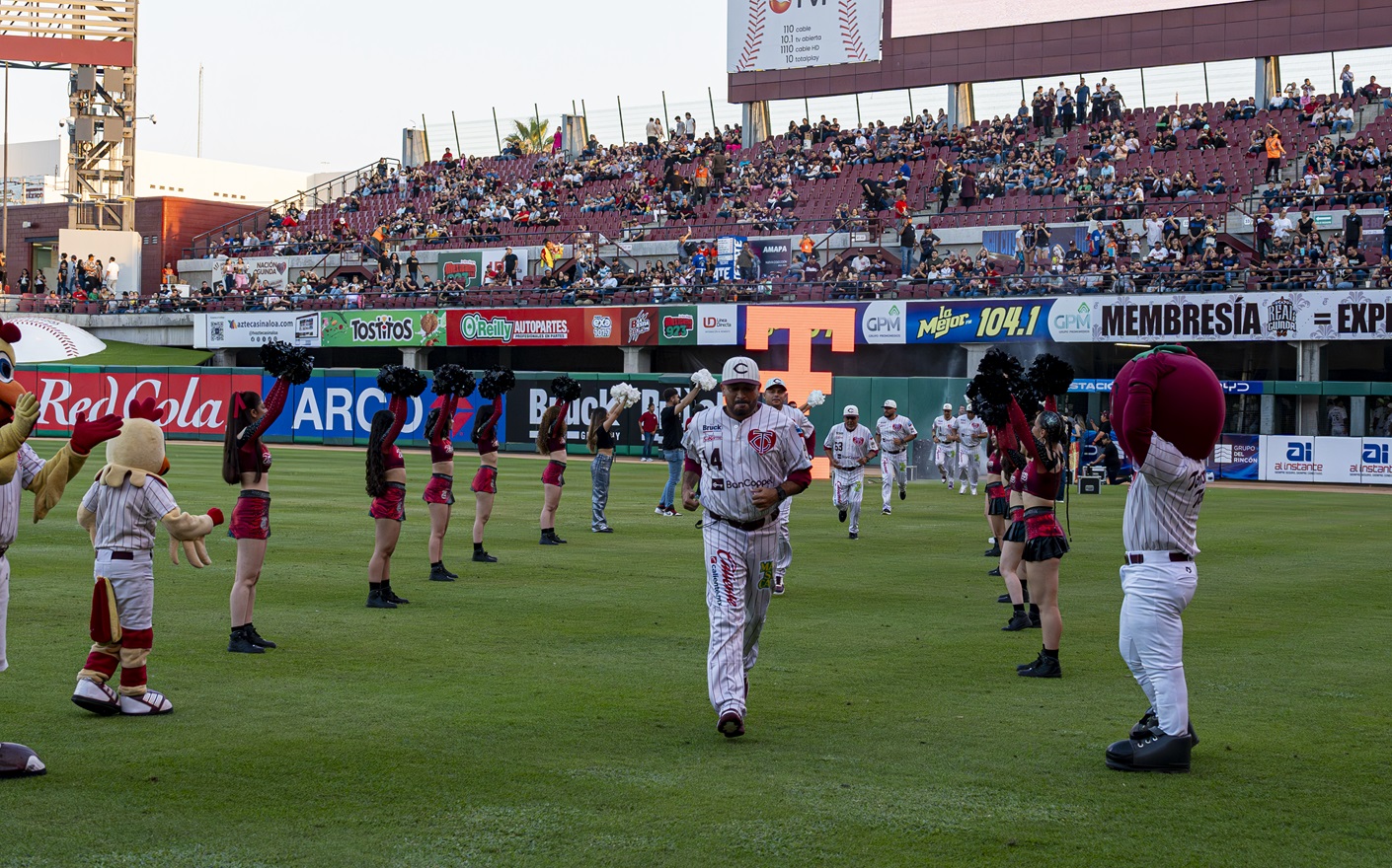 EL SHOW INAUGURAL DE TOMATEROS UNE A CULIACÁN